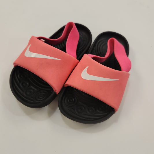 Size 6 | Nike Slides