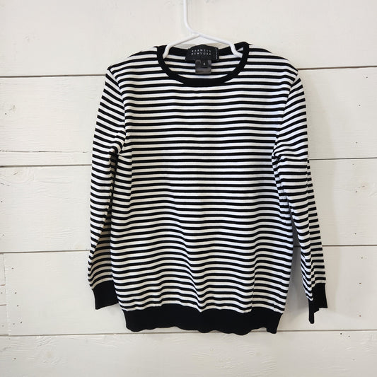 Size 8ish | Barneys New York Crewneck