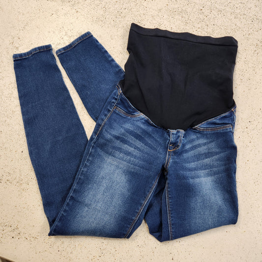 Size 2/26 | 1882 Denim Maternity Jeans
