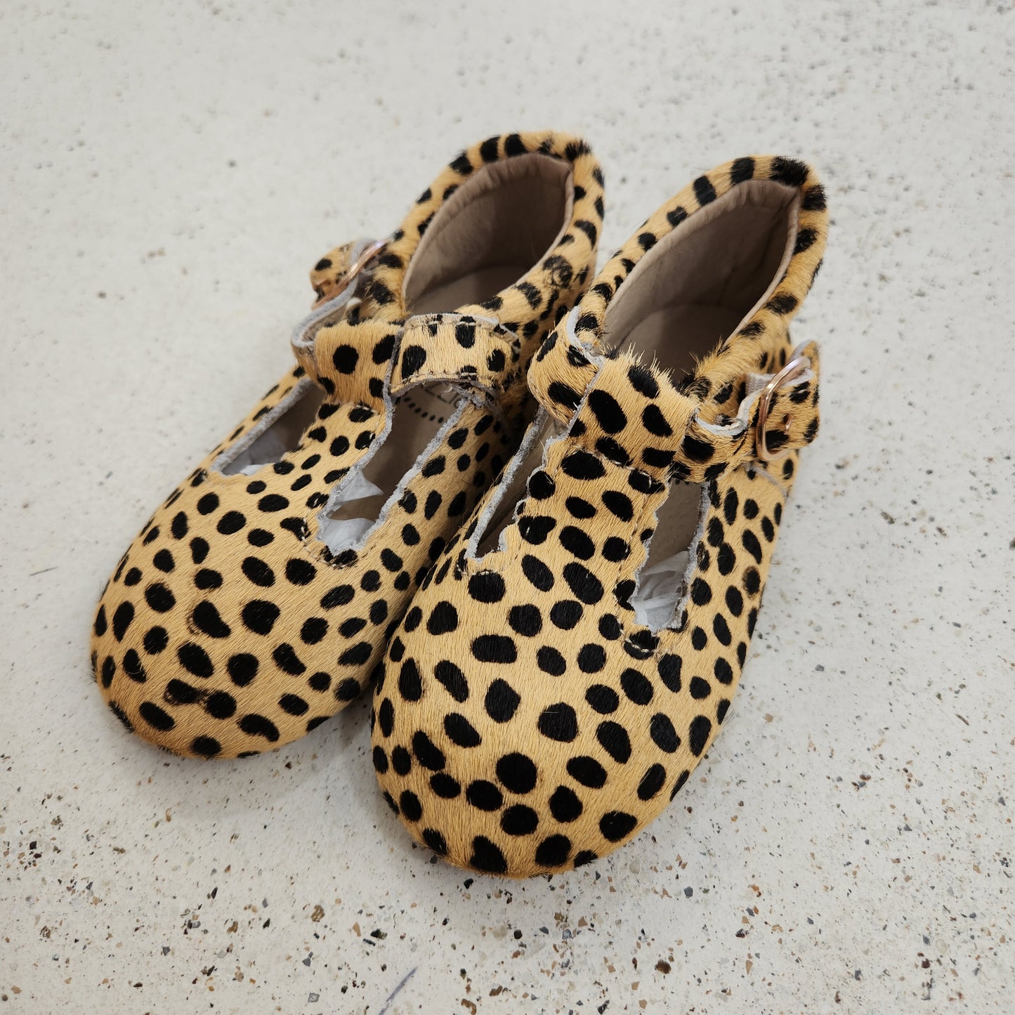 Size 6 | Bizzy Izzy Cheetah Print Shoes