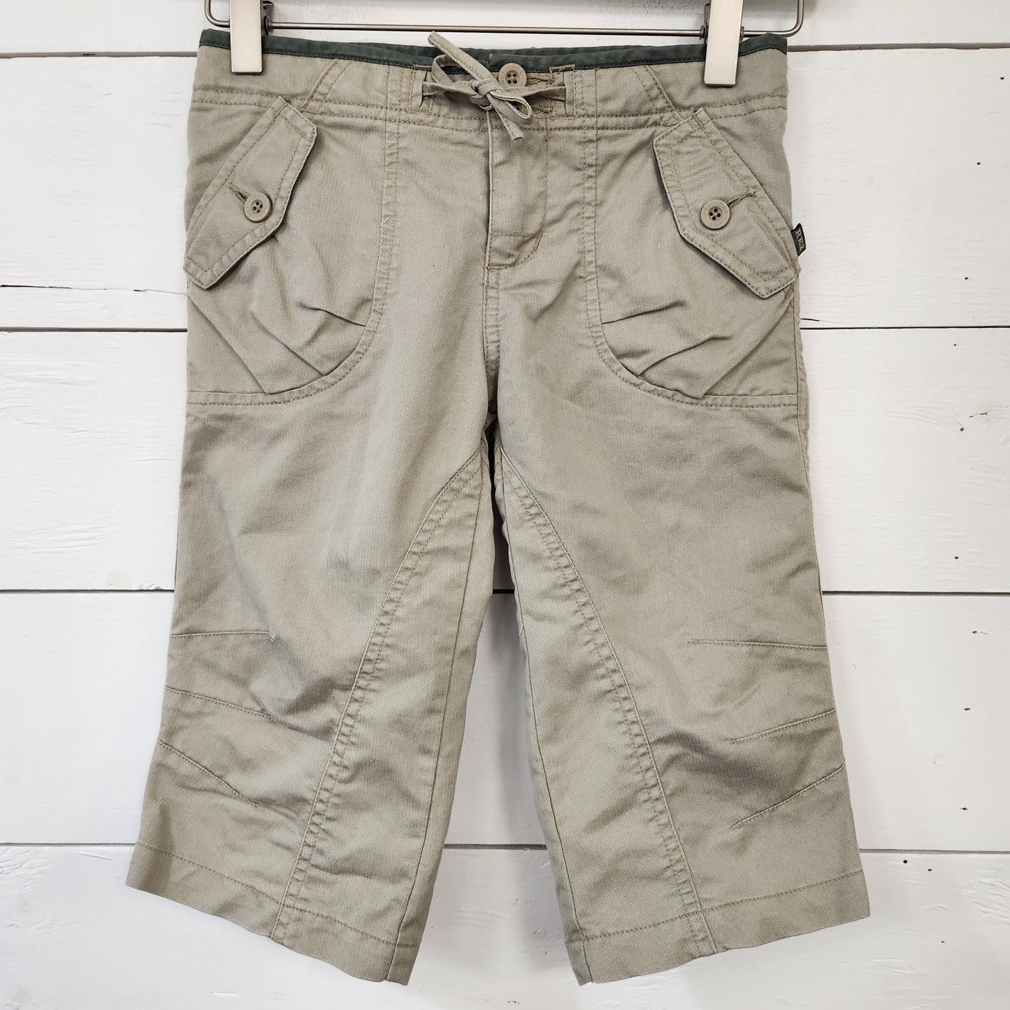 Size S | REI khaki Capri