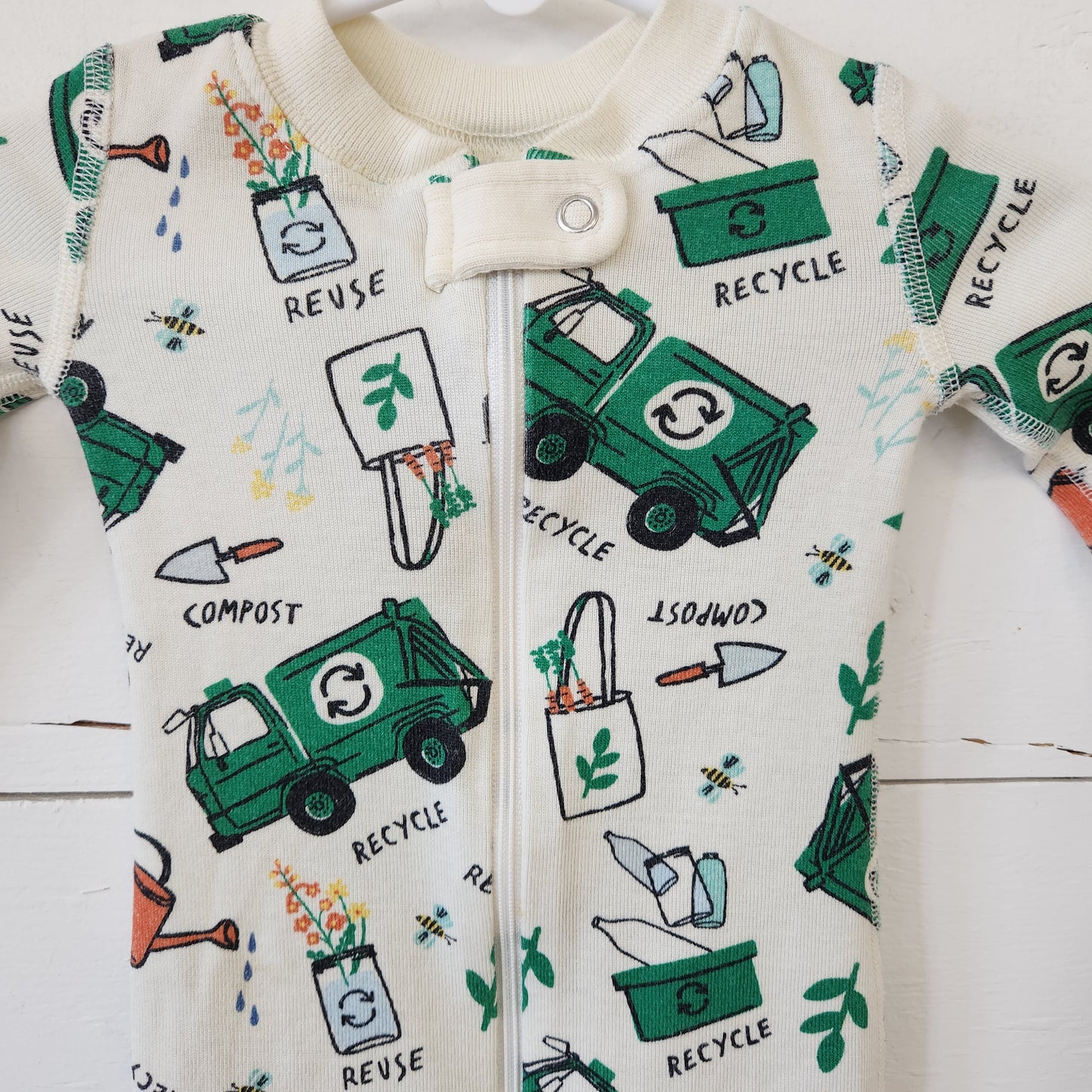 Size 0-3m | Hanna Andersson Recycle Romper *stain