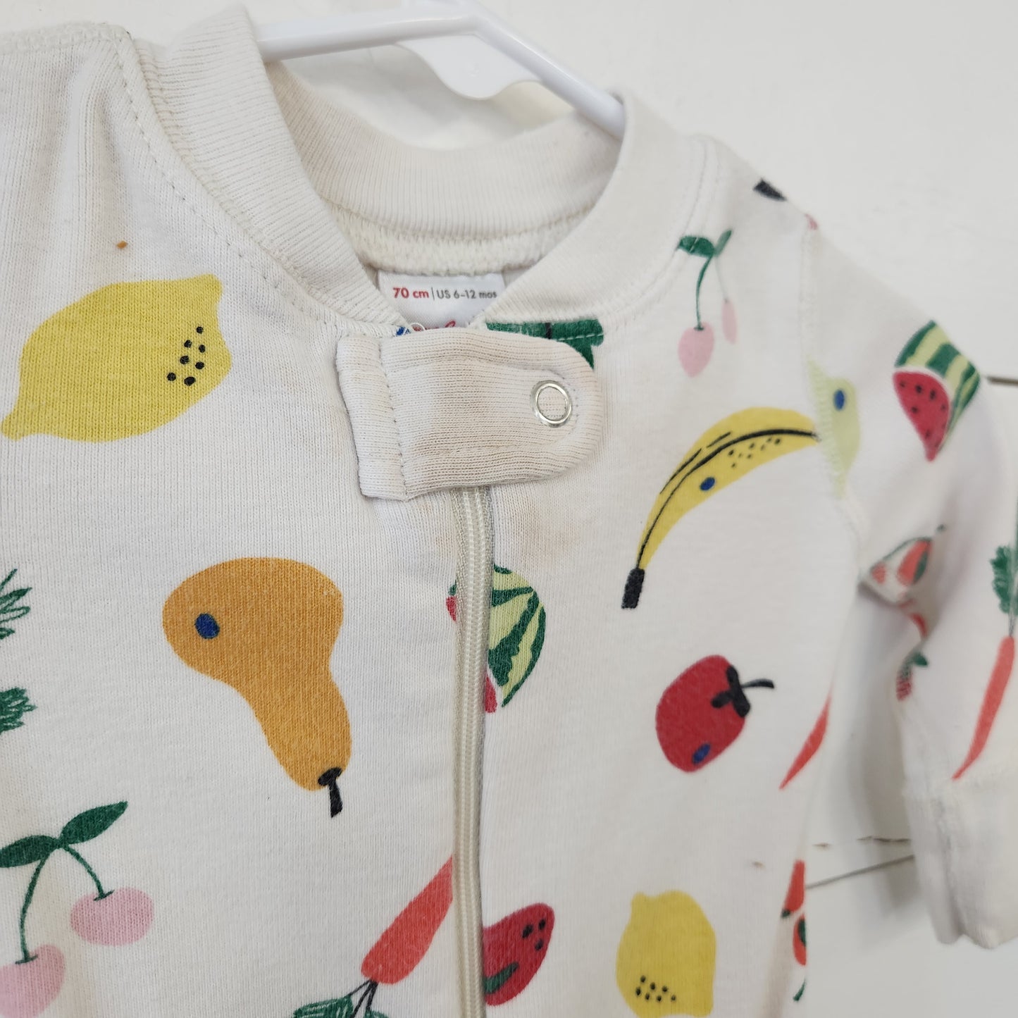 Size 6-12m | Hanna Andersson Fruit Romper *stains