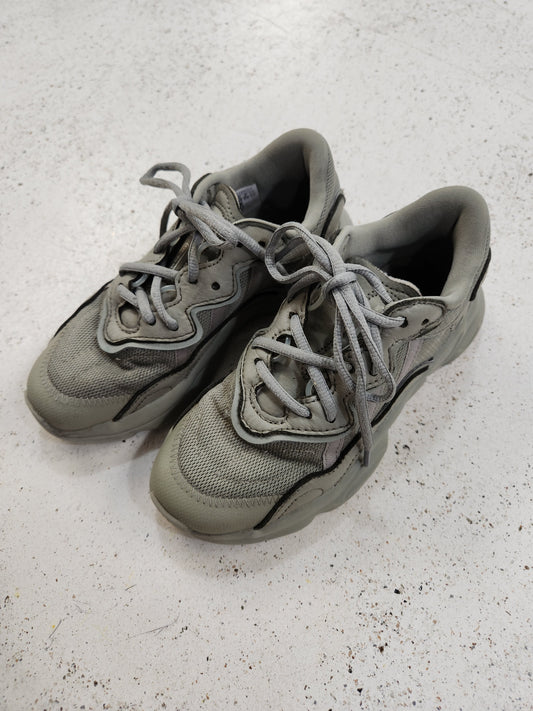 Size 2.5 | Adidas Ortholite Green Shoes