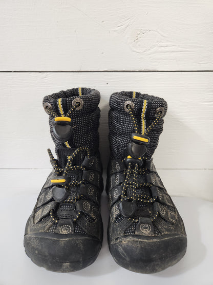 Size 8 | Keen Winter Boots