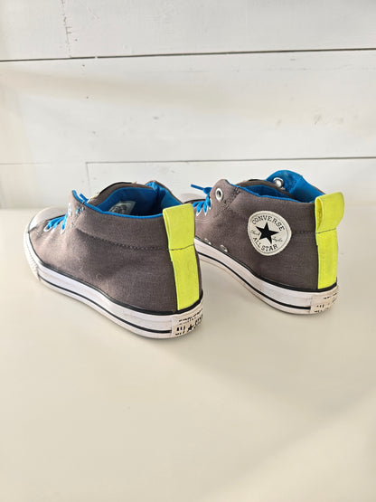 Size 4 | Converse Shoes