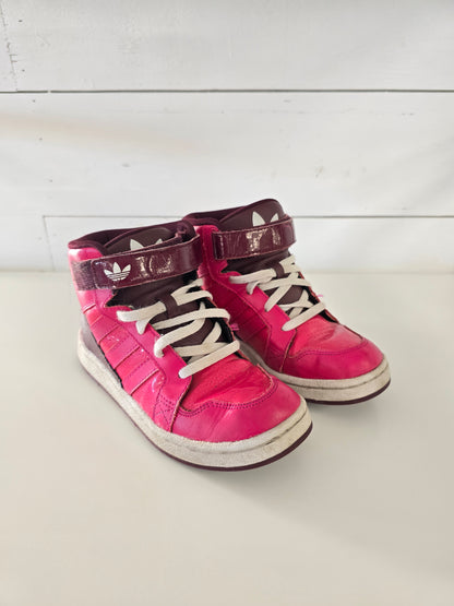 Size 2 | Adidas AR 3.0 Sneakers