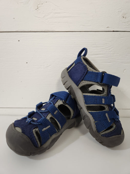 Size 5 | Keen blue sandals