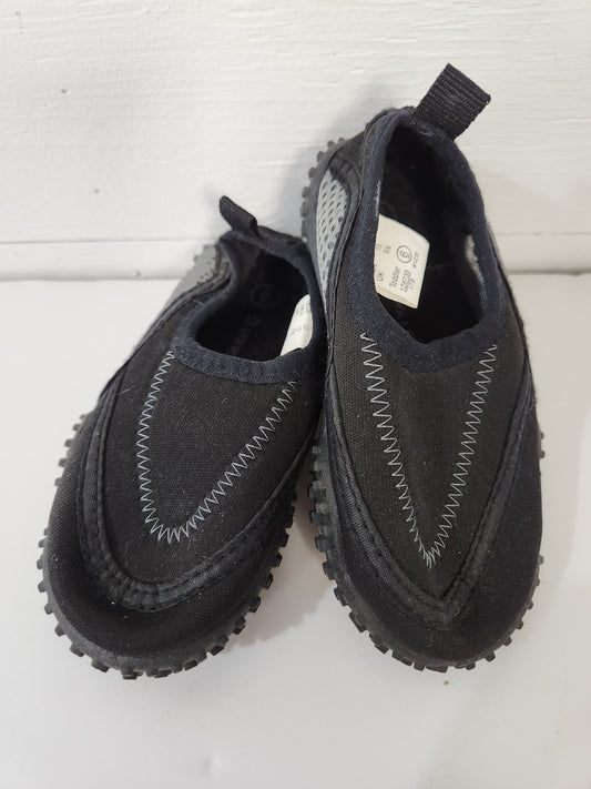 Size 6 | AirWalk shoes