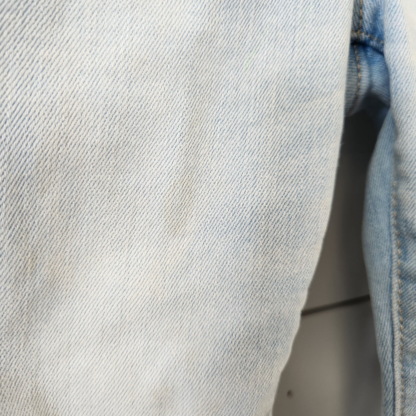 Size 3t | Gap Shark Jeans *staining