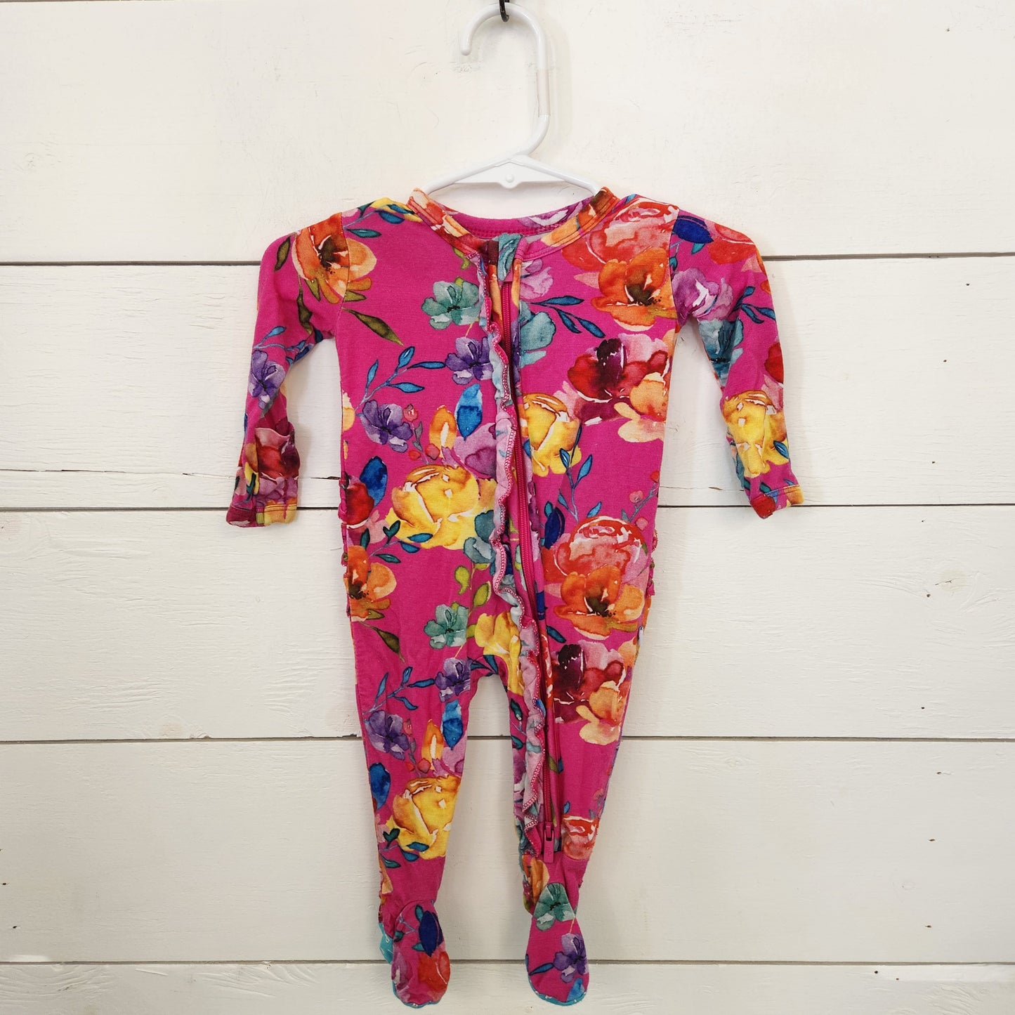 Size NB | Posh Peanut Ruffled Footie