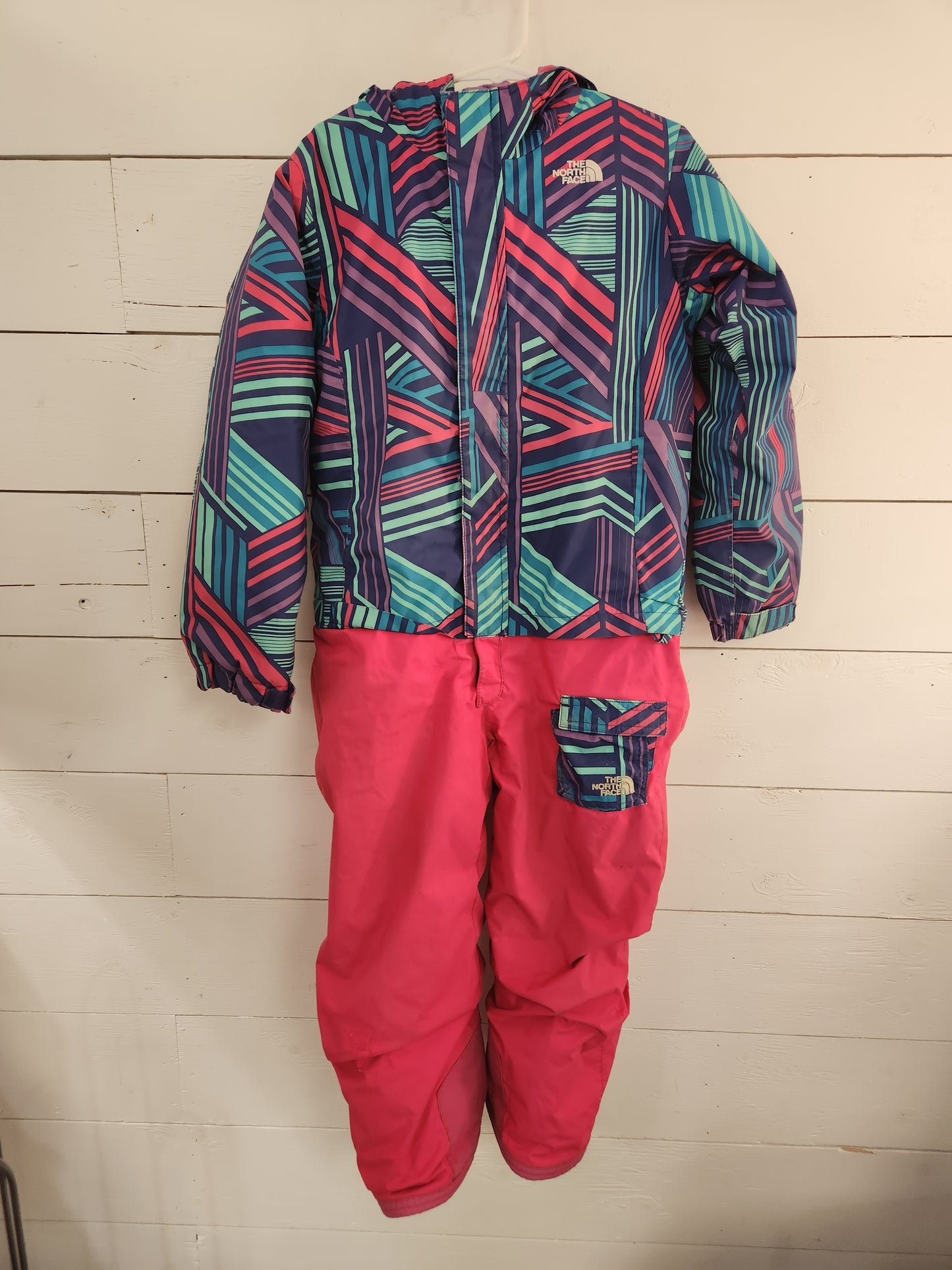 Size 6 | North Face Snow Suit *wear on legs