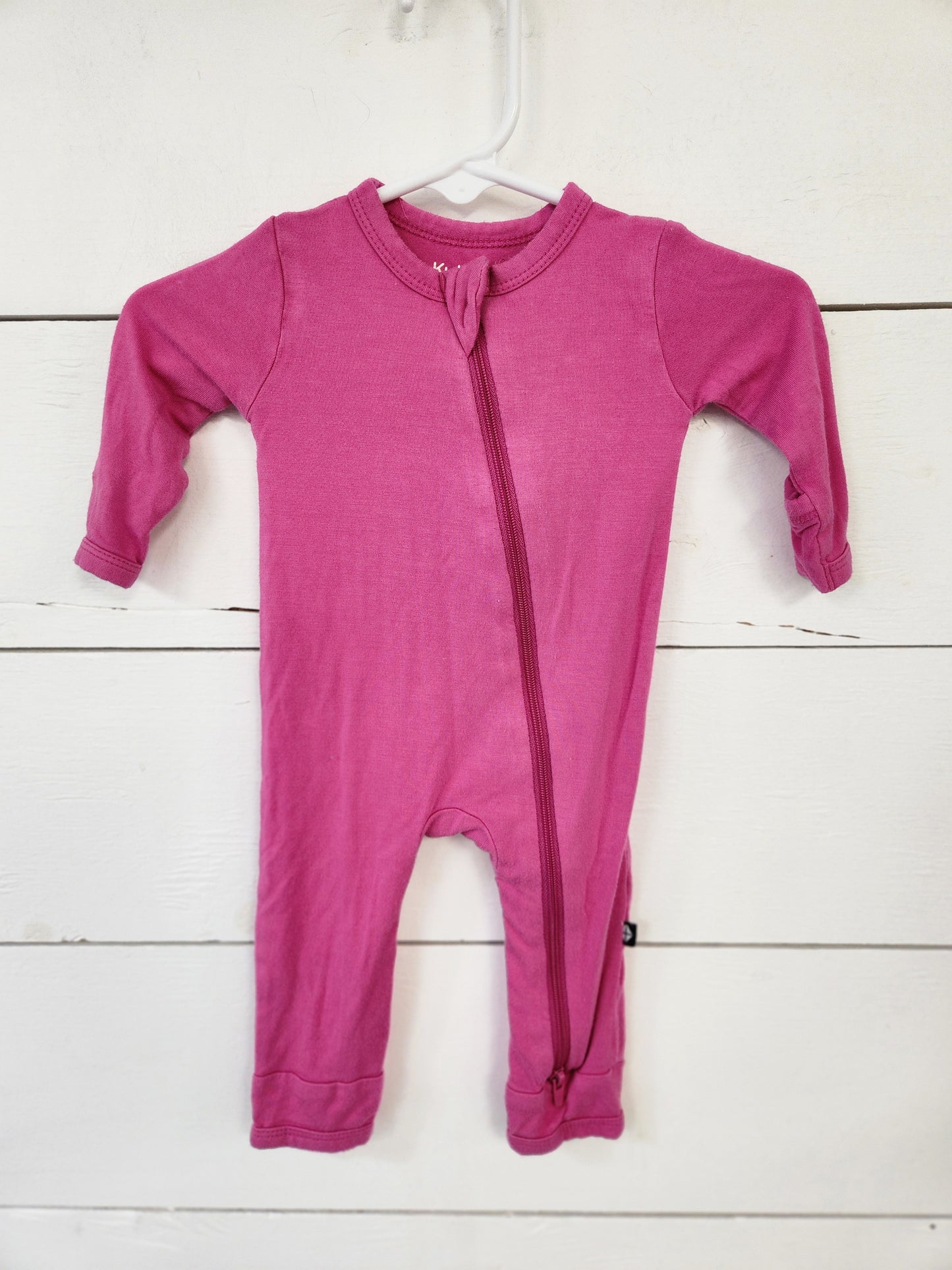 Size NB | Kyte Hot Pink Zip Sleeper