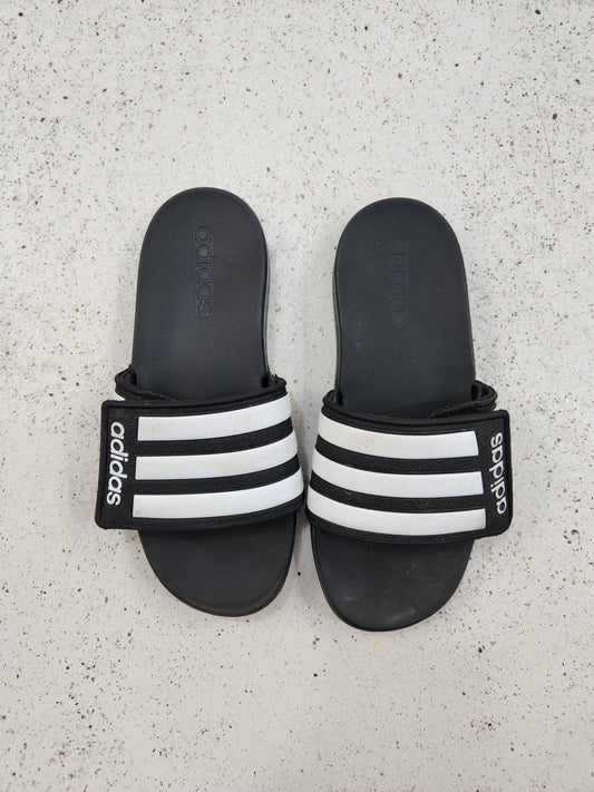 Size 3 | Adidas Black Slides