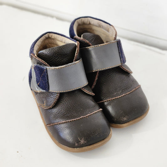 Size 9 | See Kai Run Shoes | UBNUU