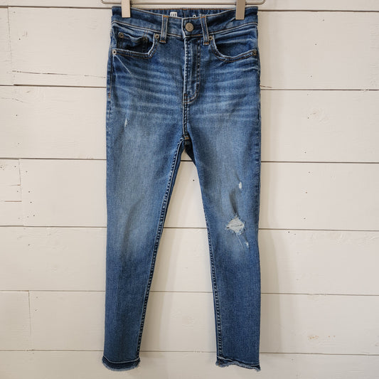 Size 8 | Gap Sky High Rise Skinny Ankle Distressed Jeans