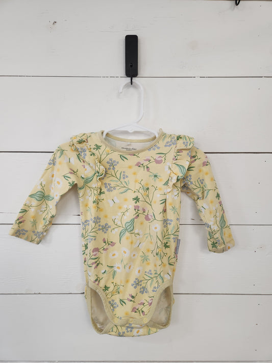 Size 4-6m | Polarn O. Pyret Ruffle Shoulder Bodysuit