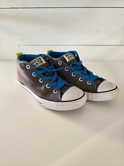 Size 4 | Converse Shoes