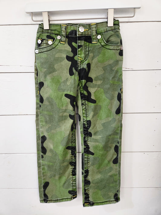 Size 5 | True Religion Camo Pants