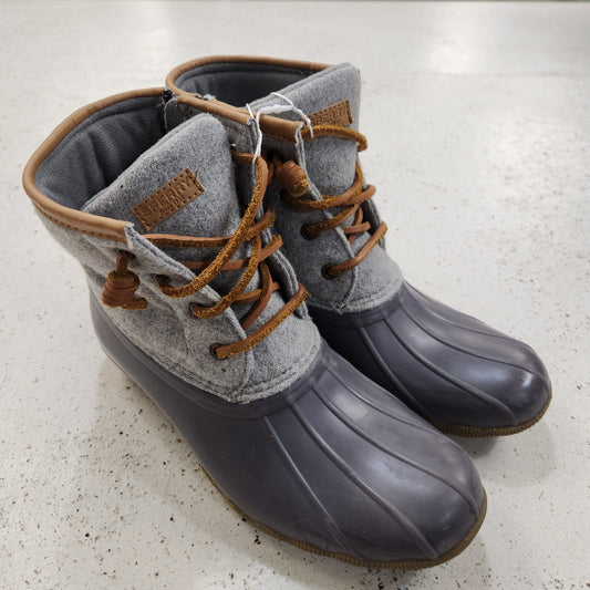 Size 4 | Sperry Saltwater Boots