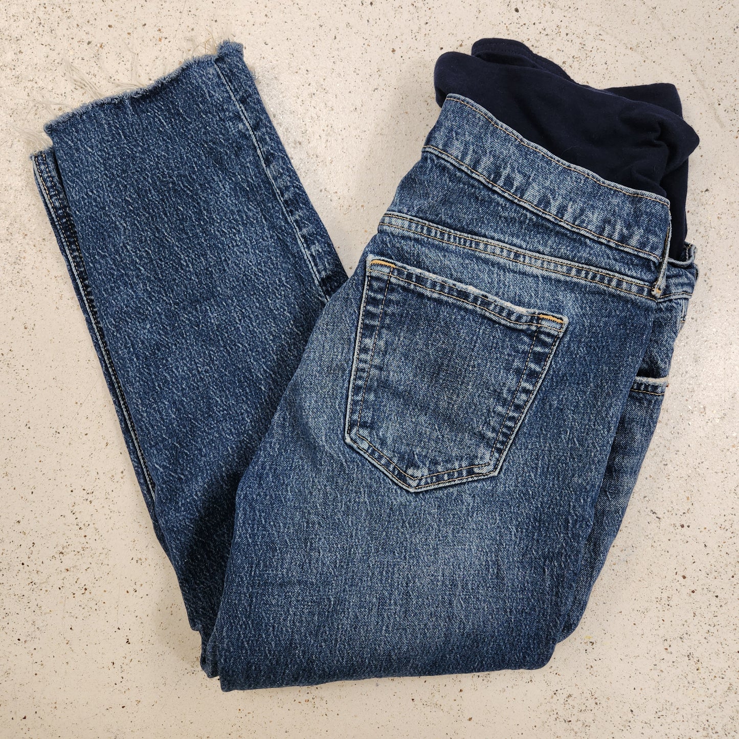 Size 10 short | Gap Maternity Jeans