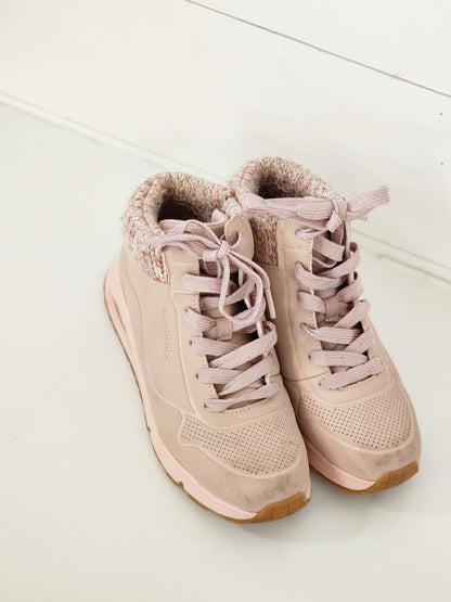 Size 3 | Skechers Lined Boots