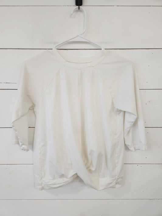 Size 10-12 | Zella Cream Twist Front 3/4 Sleeve *stain