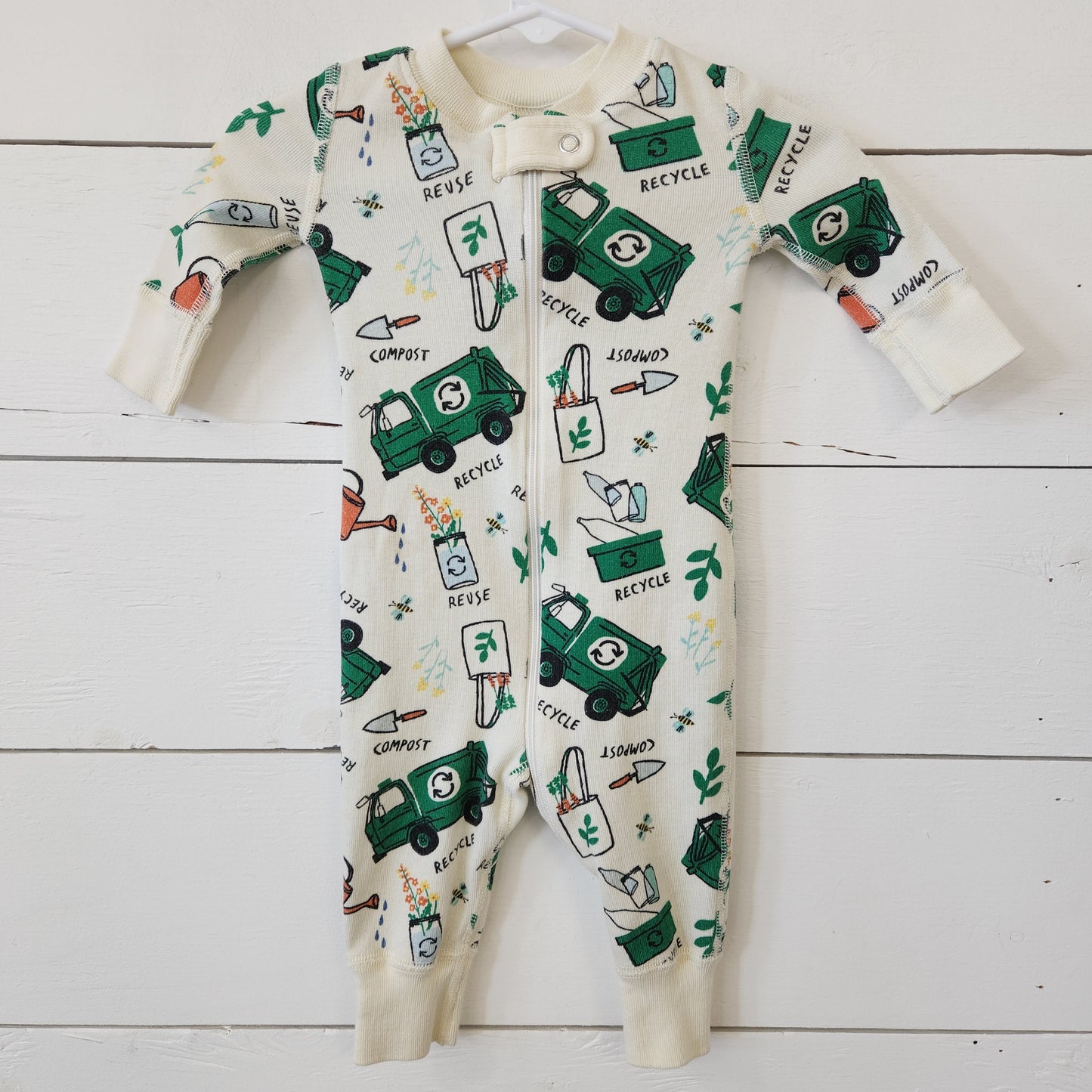 Size 0-3m | Hanna Andersson Recycle Romper *stain