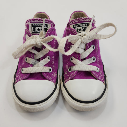 Size 8 | Converse Shoes
