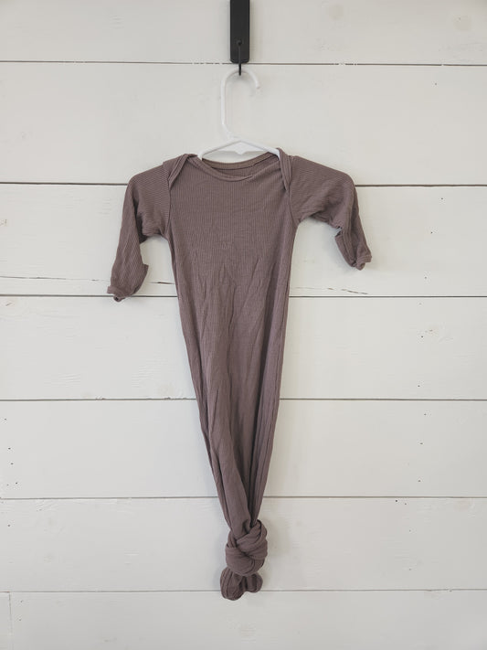 Size 0-3m | Three Little Tots Knotted Sleep Gown