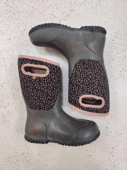Size 4 | Bogs Pink & Grey Boots *paint stain