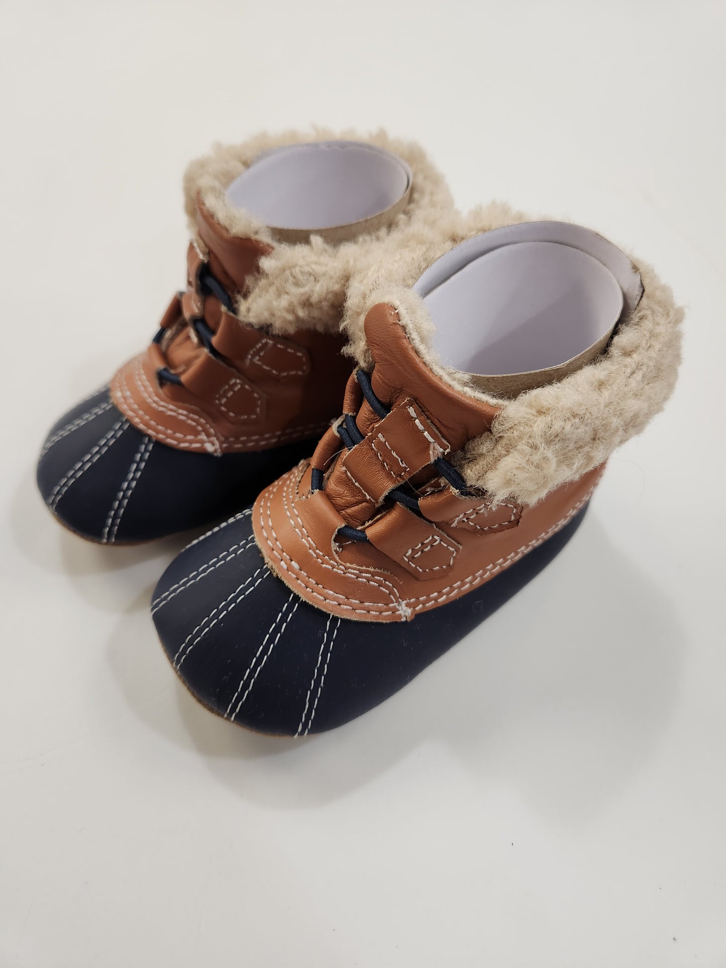 Size 9-12m | Robeez Soft Sole Shoes NIB