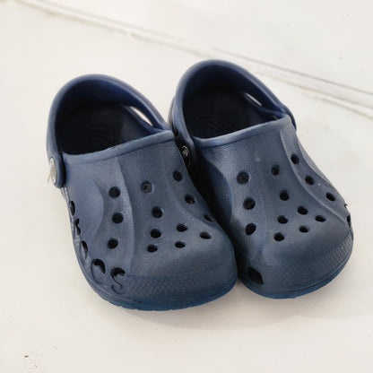Size 8 | Navy Crocs | UBNUU