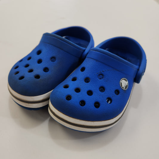 Size 6 | Crocs