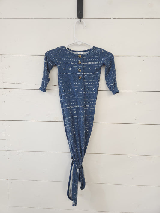 Size Newborn | Lou Lou Knotted Gown