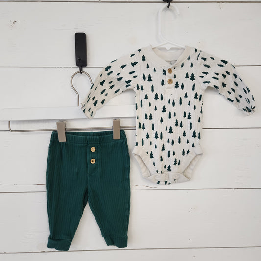 Size 0-3m | Gymboree Ribbed Pine Tree Set