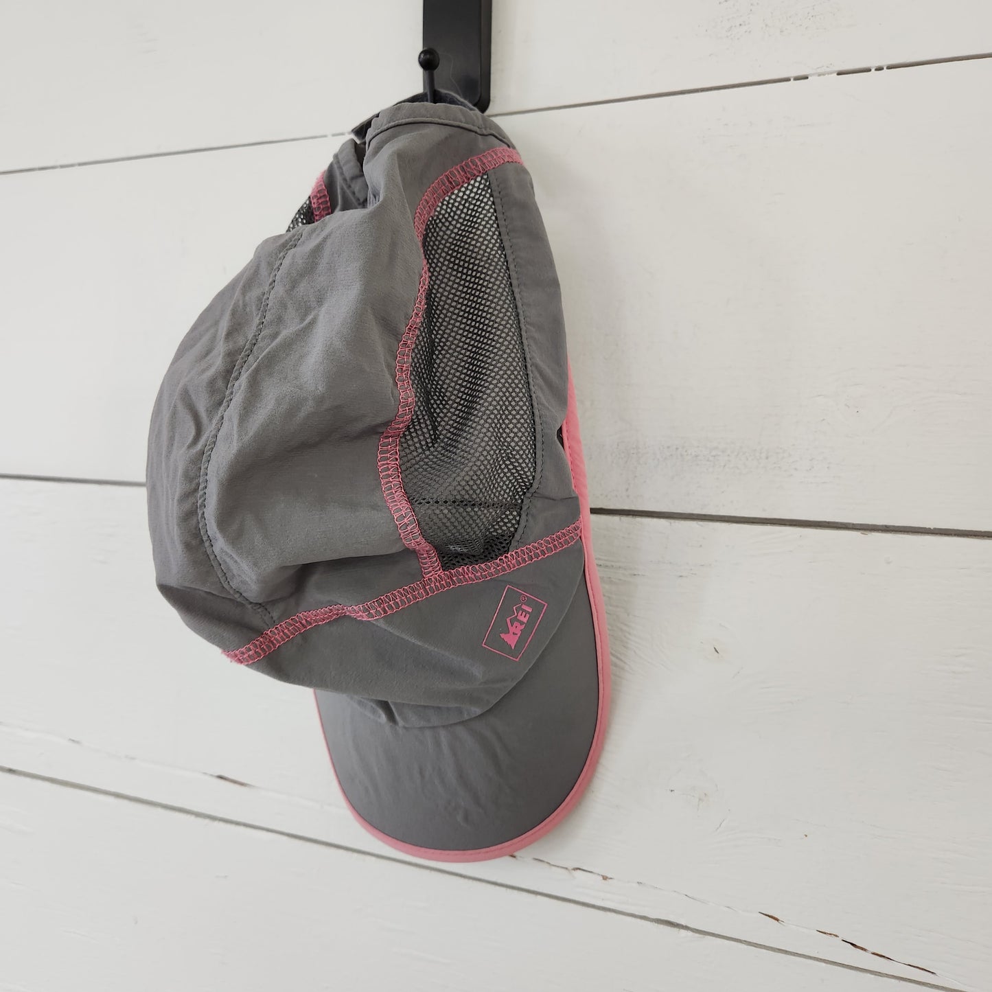 Size 7-14y | REI Pink & Grey Hat