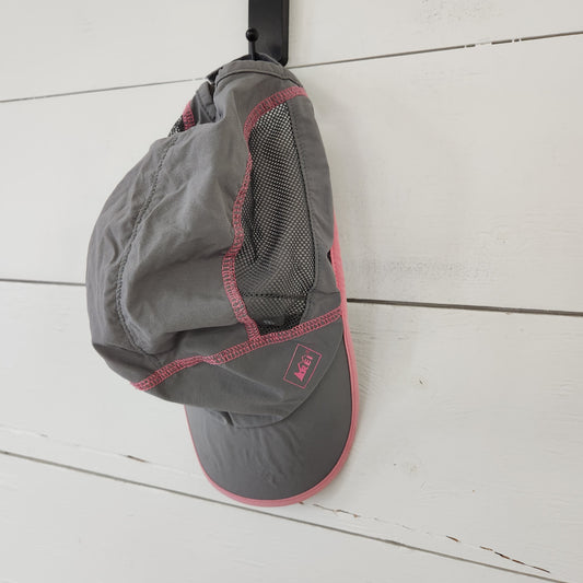 Size 7-14y | REI Pink & Grey Hat