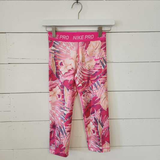 Size M | Nike Pro Capri Leggings