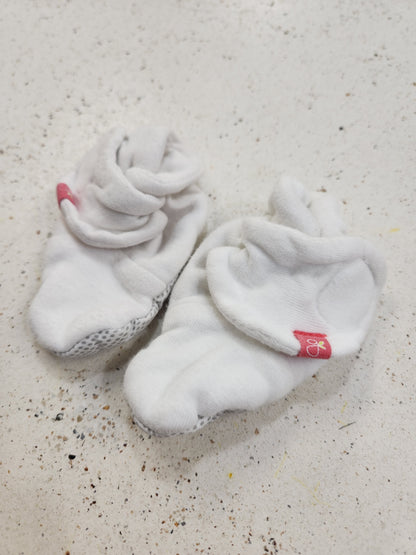 Size 0-3m | Goumi White Booties
