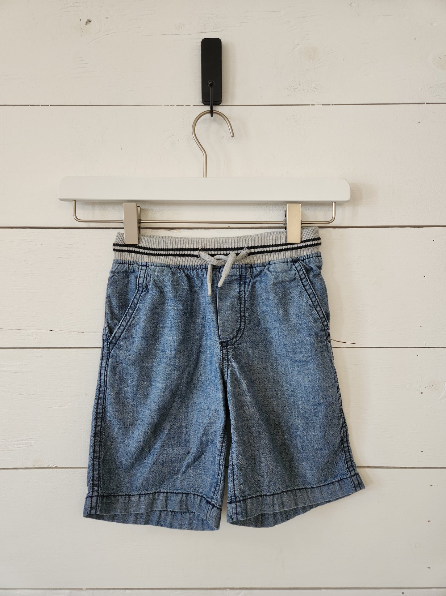 Size 4-5 | Osh Kosh Pull On Shorts