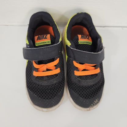 Size 7 | Nike Infant neon/black *wear