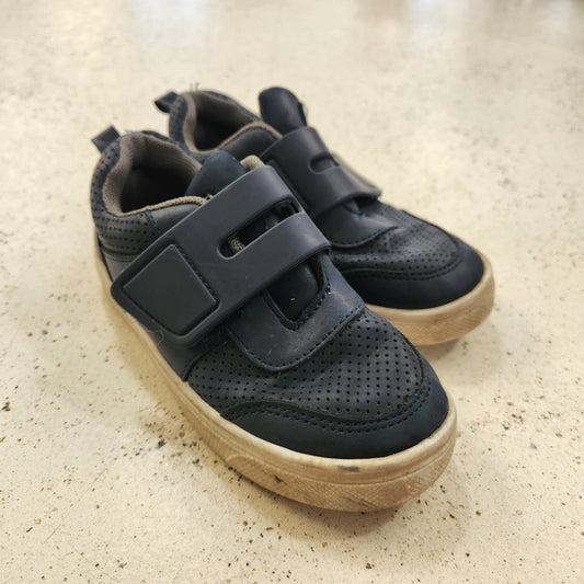 Size 10C | Oomphies Navy Velcro Shoes