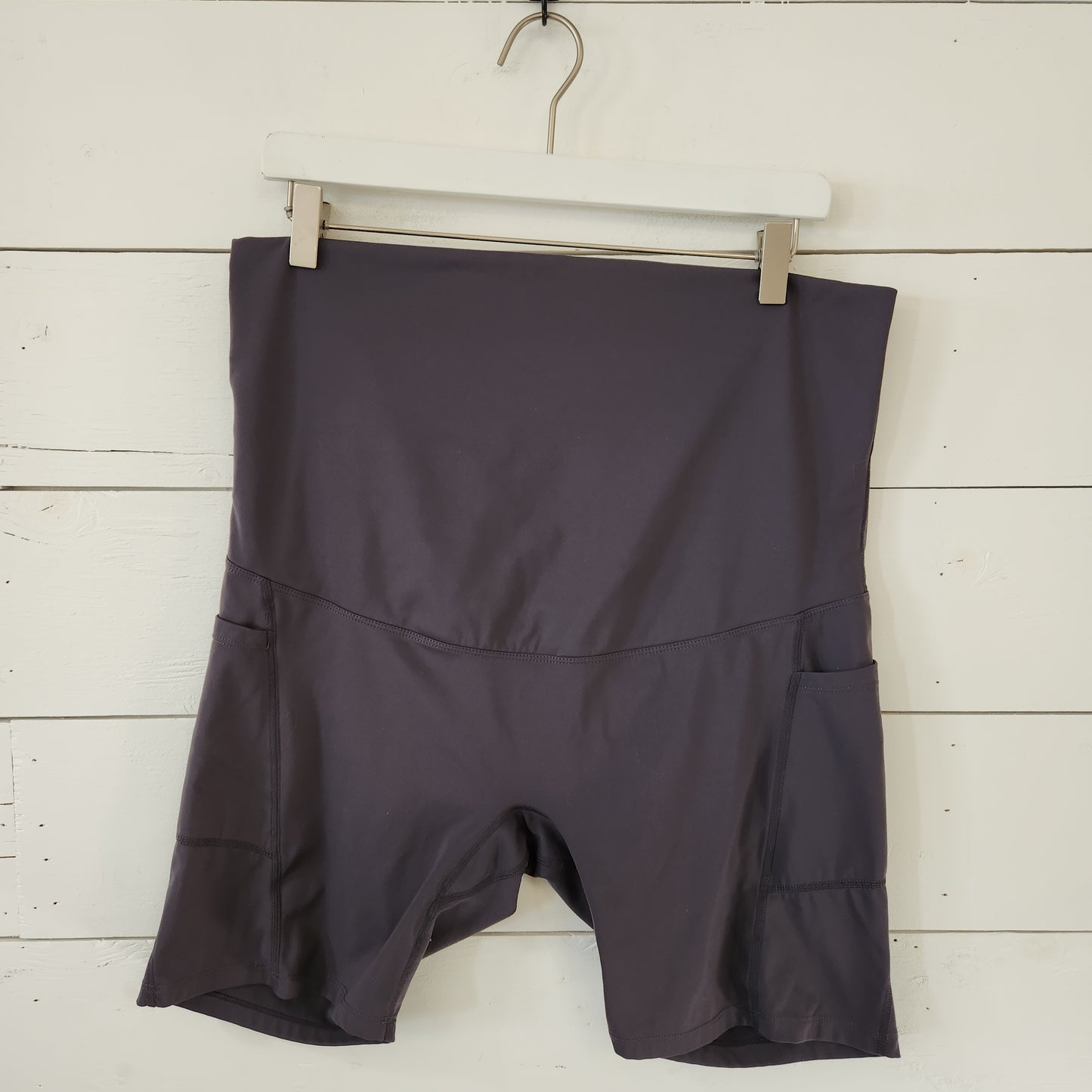Size XL | Poshdivah Grey Maternity Shorts