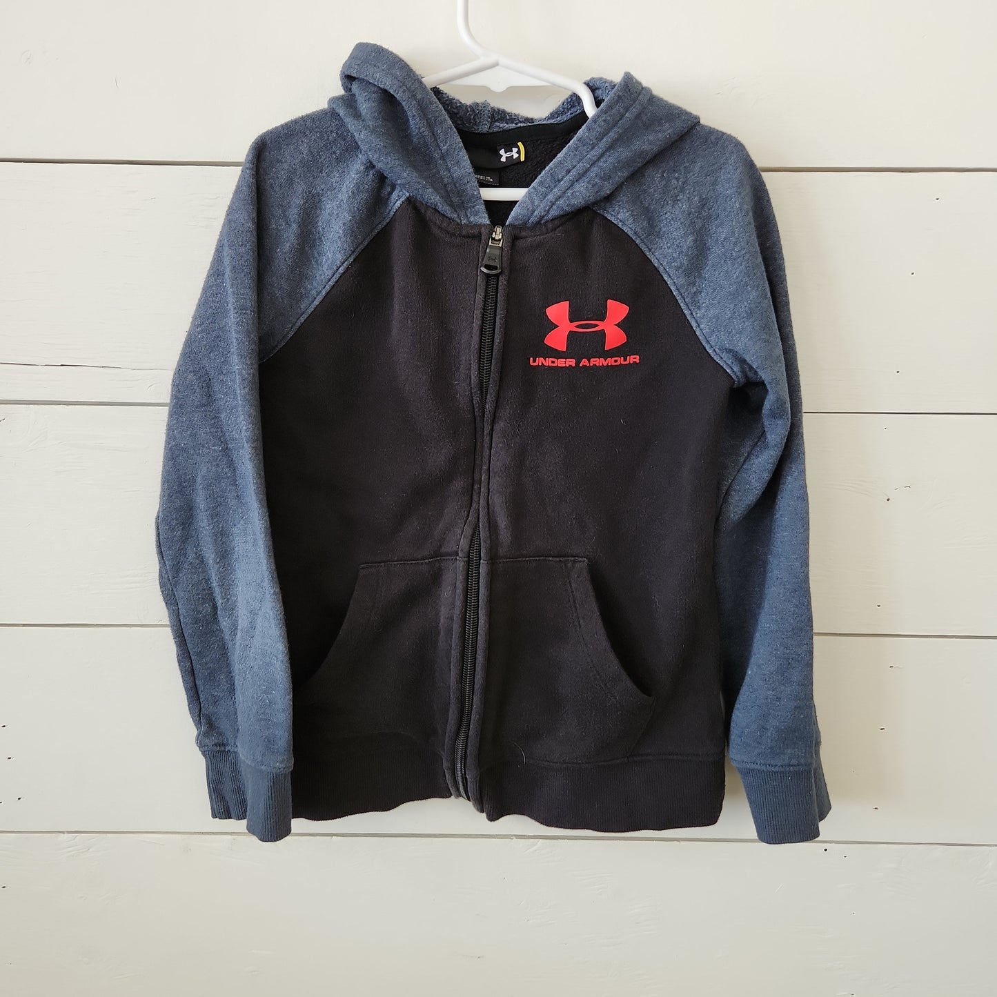 Size 6 | Under Armor Hoodie | Secondhand